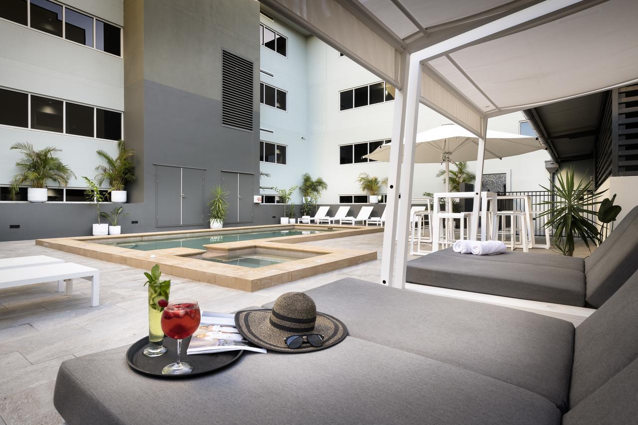 Grand Hotel And Apartments Townsville Eksteriør billede