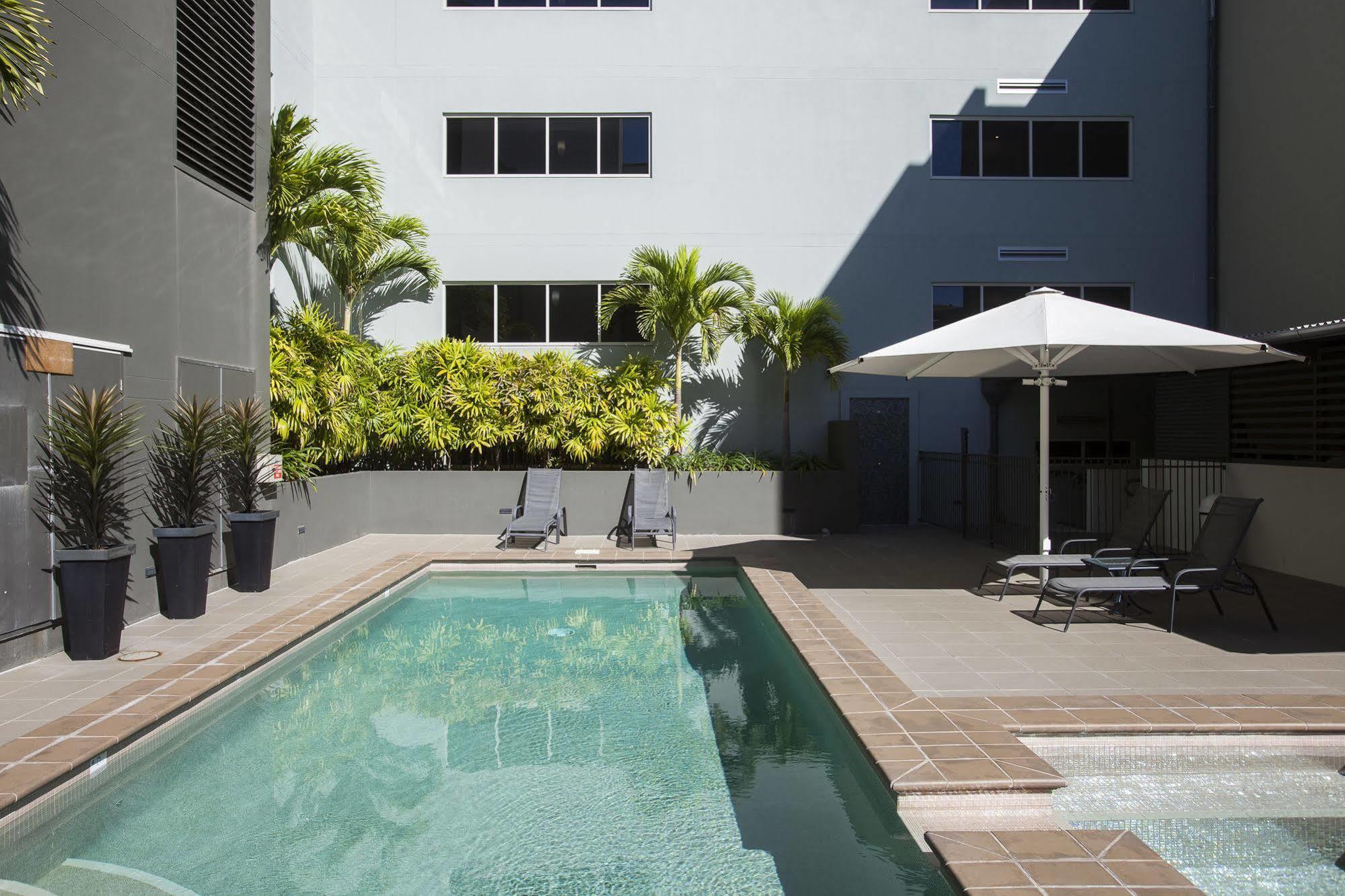 Grand Hotel And Apartments Townsville Eksteriør billede