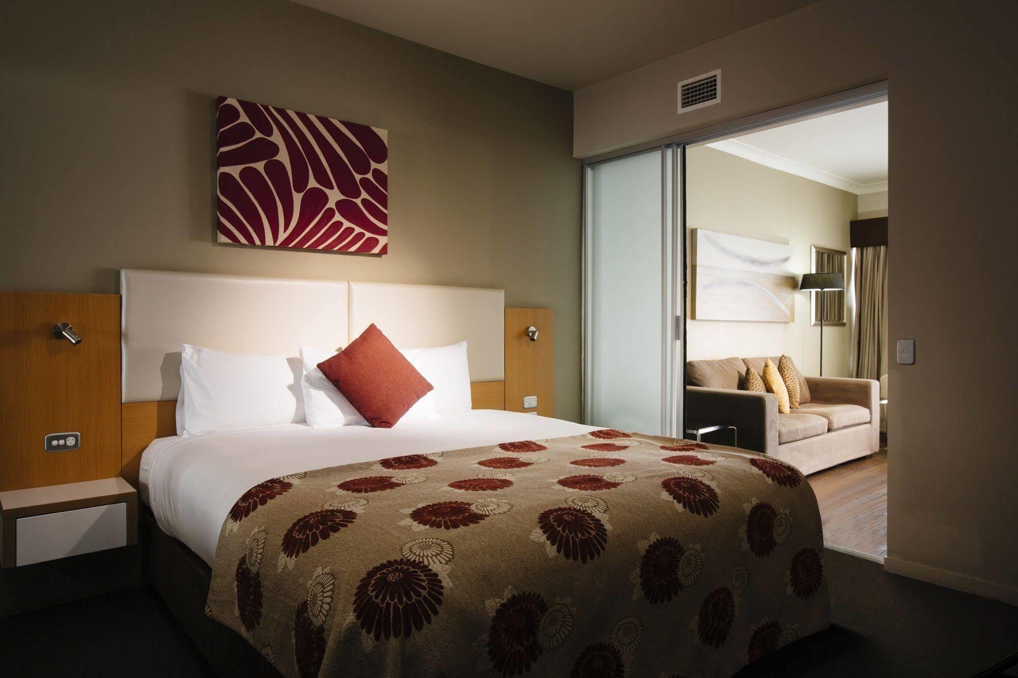 Grand Hotel And Apartments Townsville Eksteriør billede