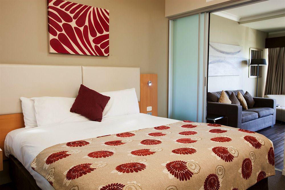 Grand Hotel And Apartments Townsville Eksteriør billede
